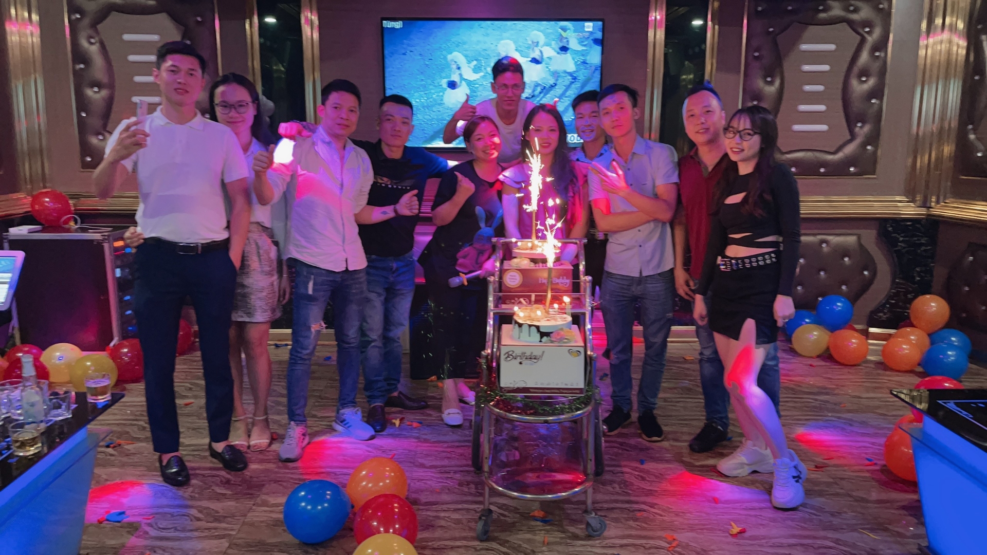 5 LƯU Ý KHI TỔ CHỨC SINH NHẬT Ở QUÁN KARAOKE